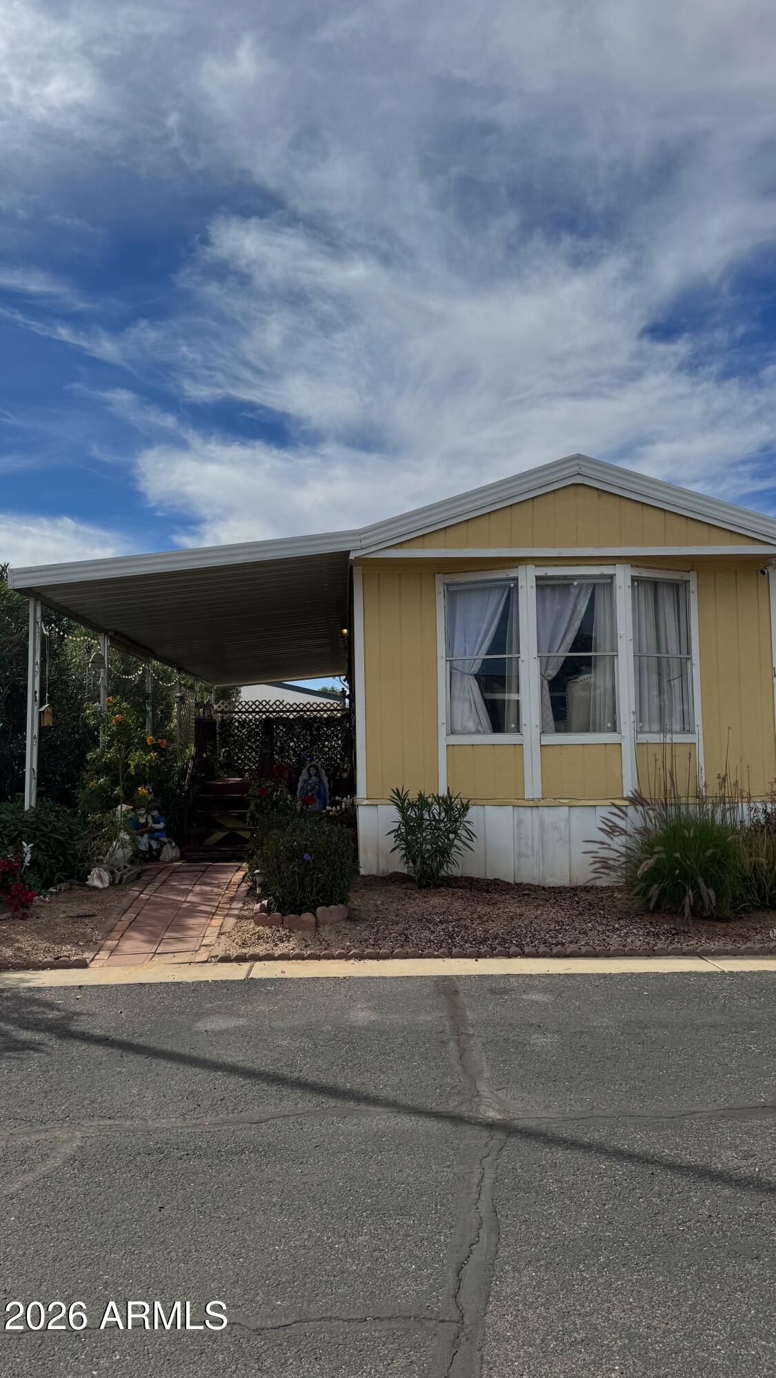 6227 N Litchfield Road 18