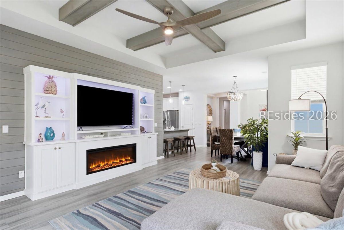 586 Weekend Avenue