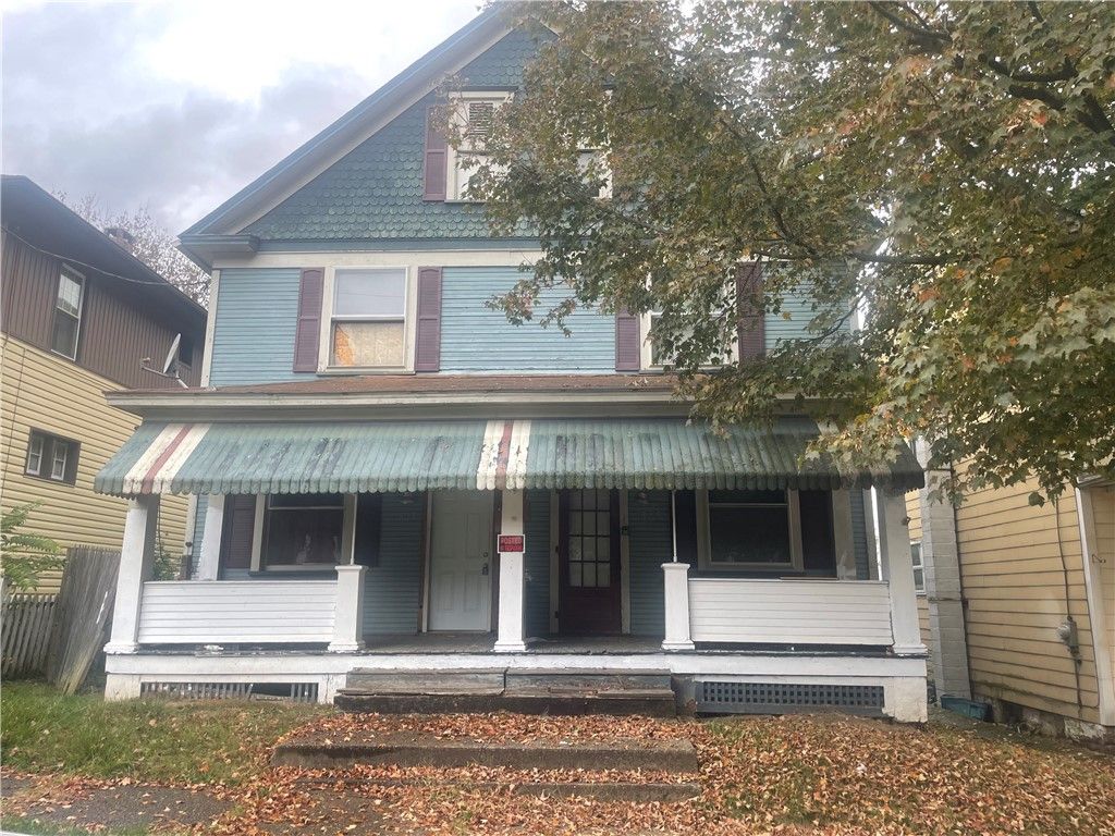 825-827 Cypress