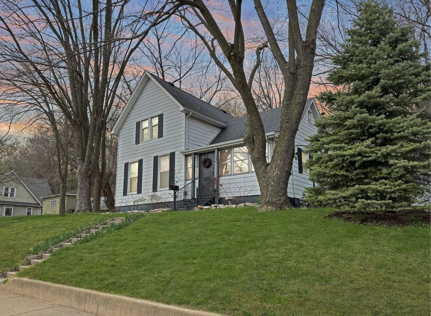286 E Bluff Street