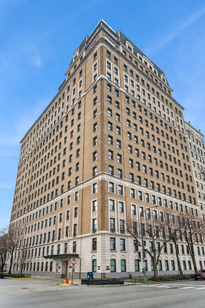 3500 N Lake Shore Drive 12B