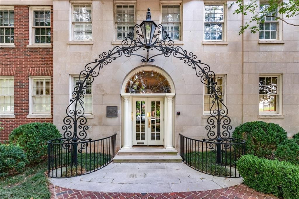 1325 Peachtree Street Ne 401