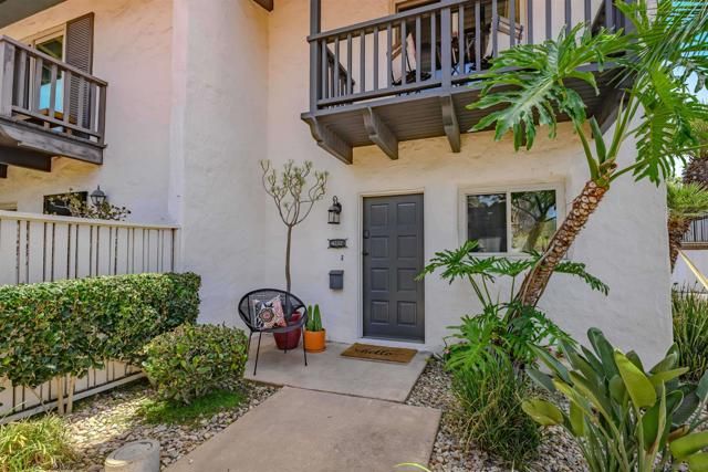 4202 Loma Riviera Ln