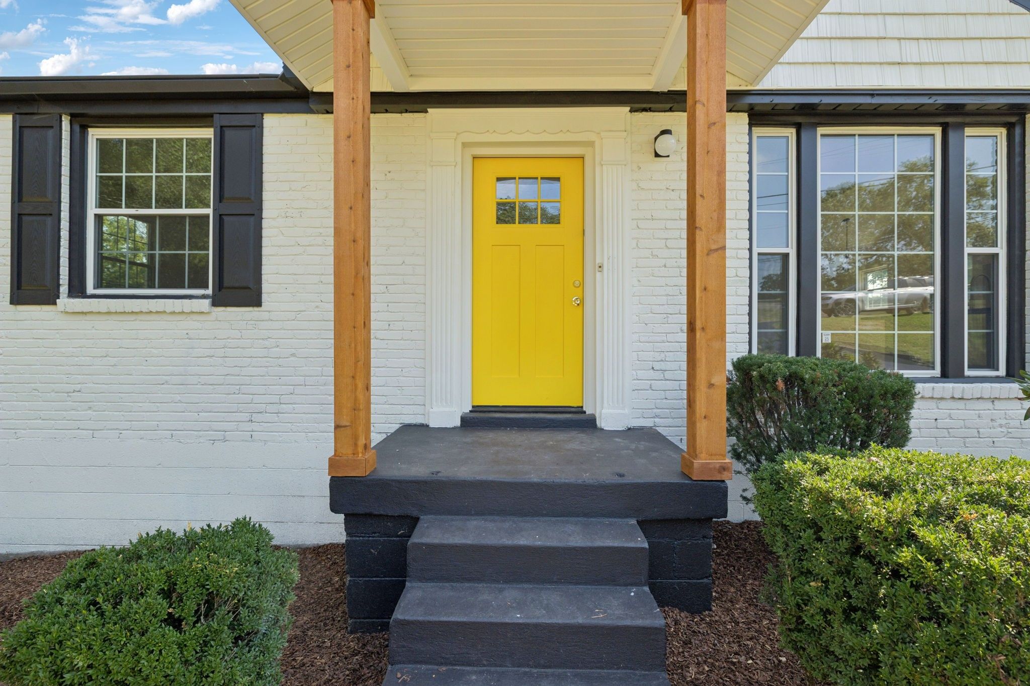 2343 Fernwood Dr