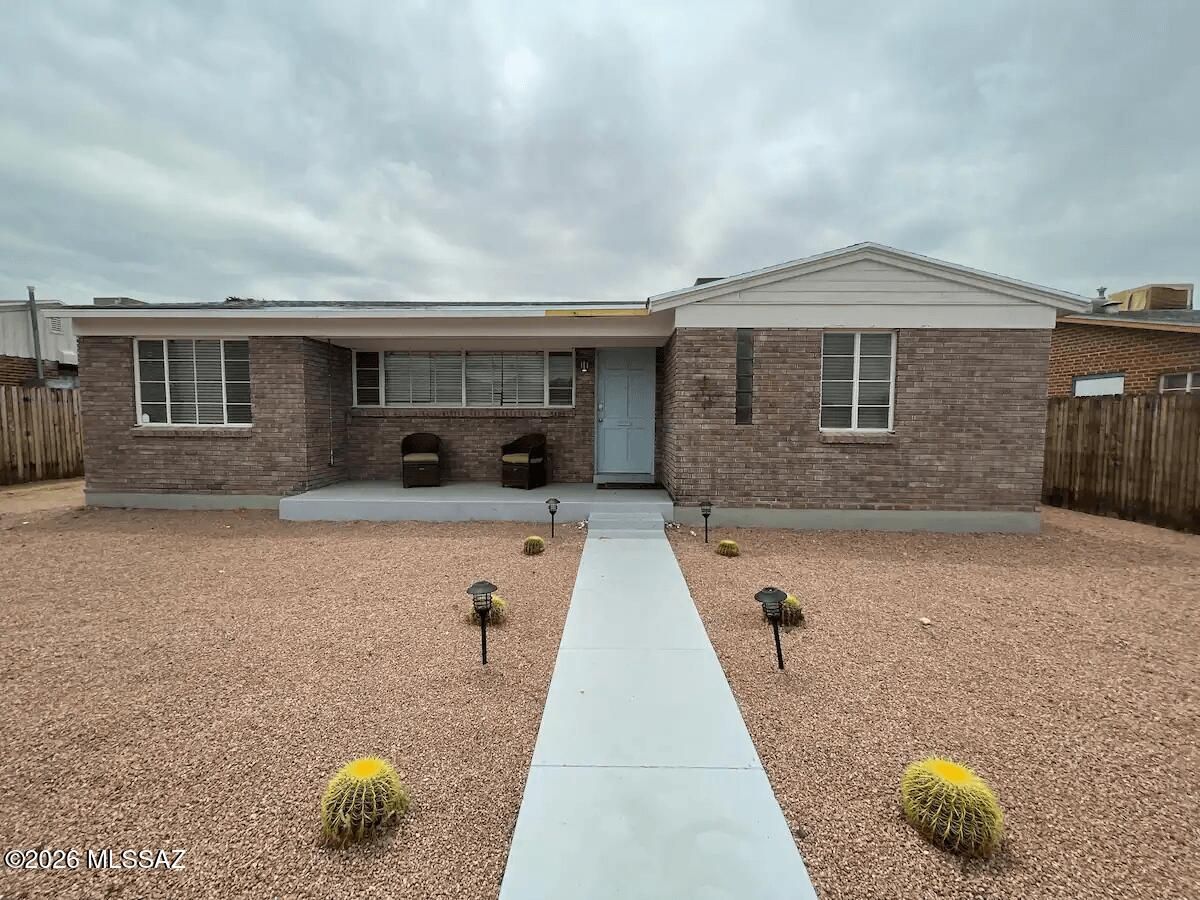 3018 E Mabel Street