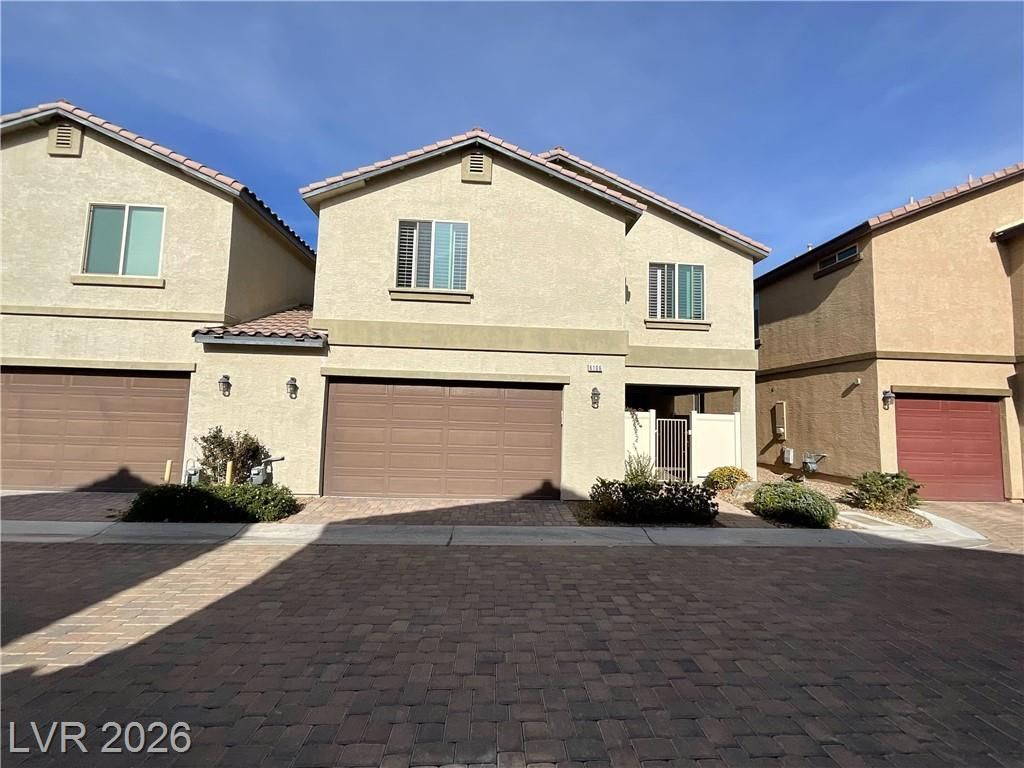 6106 Scarlet Leaf Street