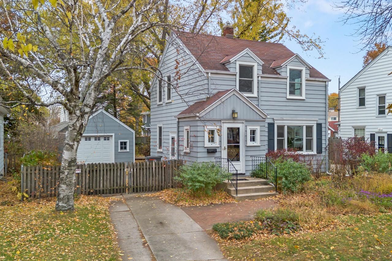 4941 North Hollywood Avenue