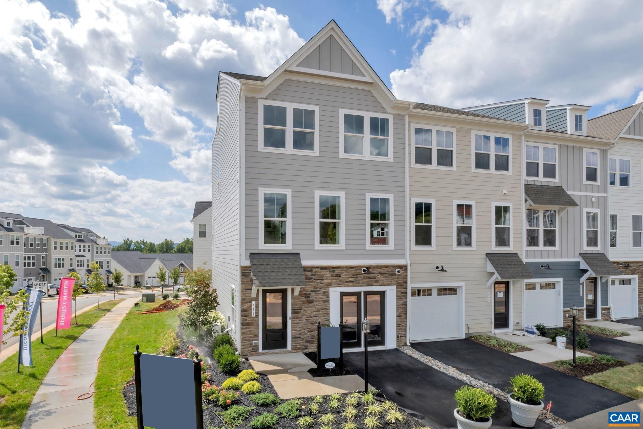 5994 Cling Ln