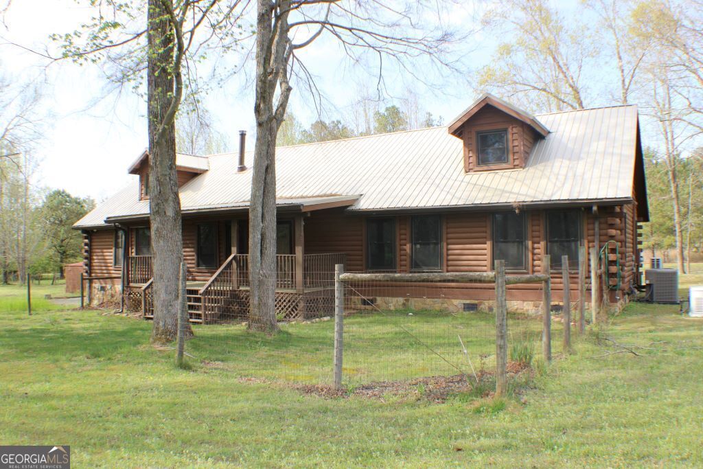 512 E Valley Road Ne