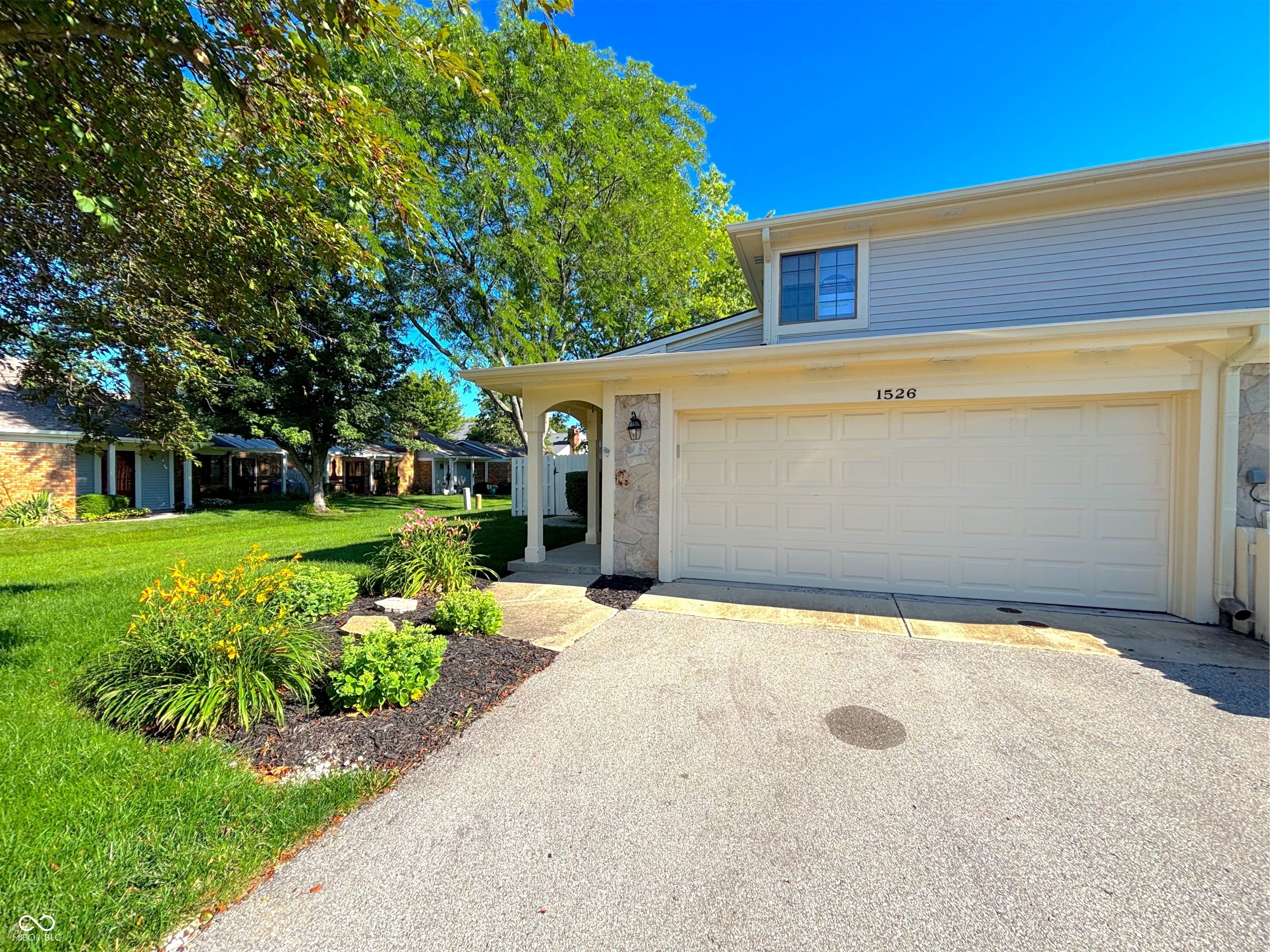 1526 Roanoke Drive