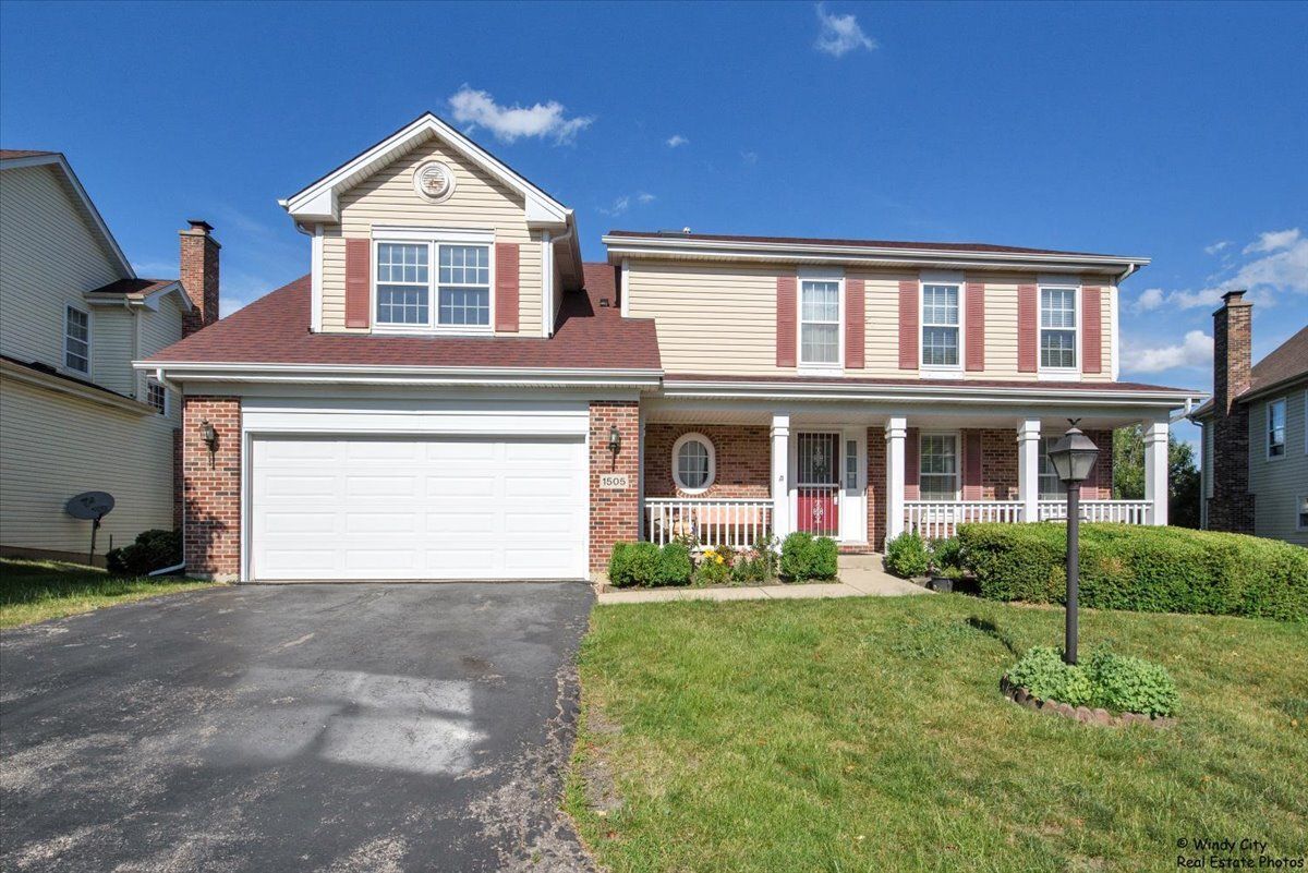1505 Della Drive