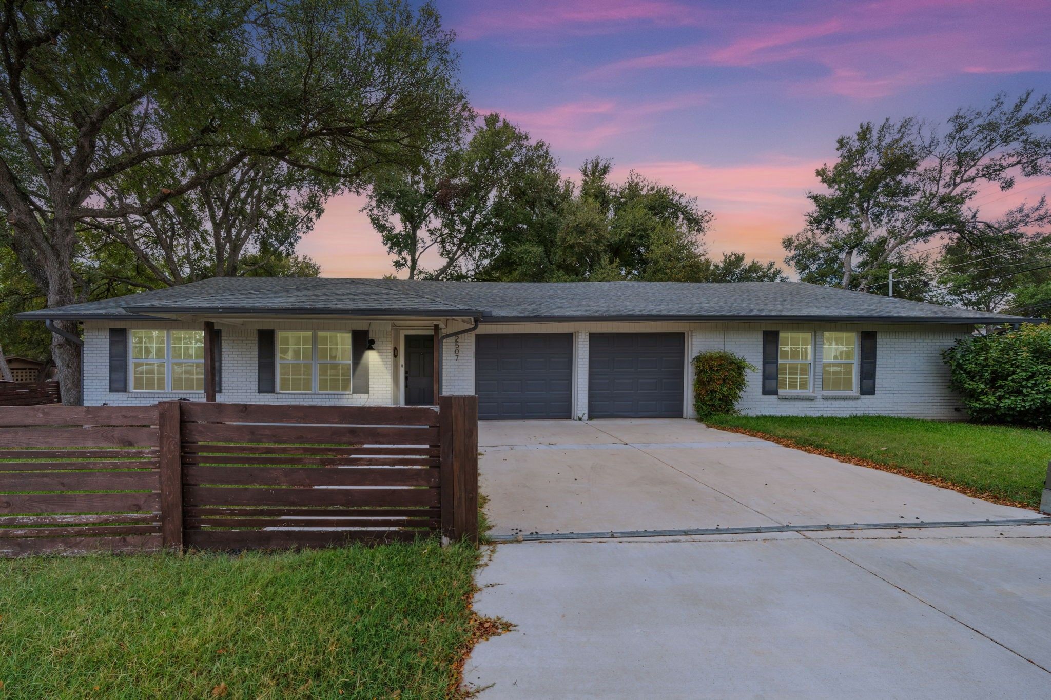 2507 Western Trails Boulevard