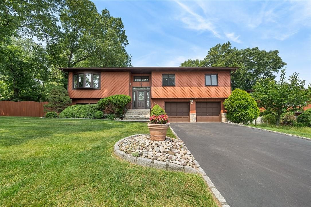 24 E Cortwood Road