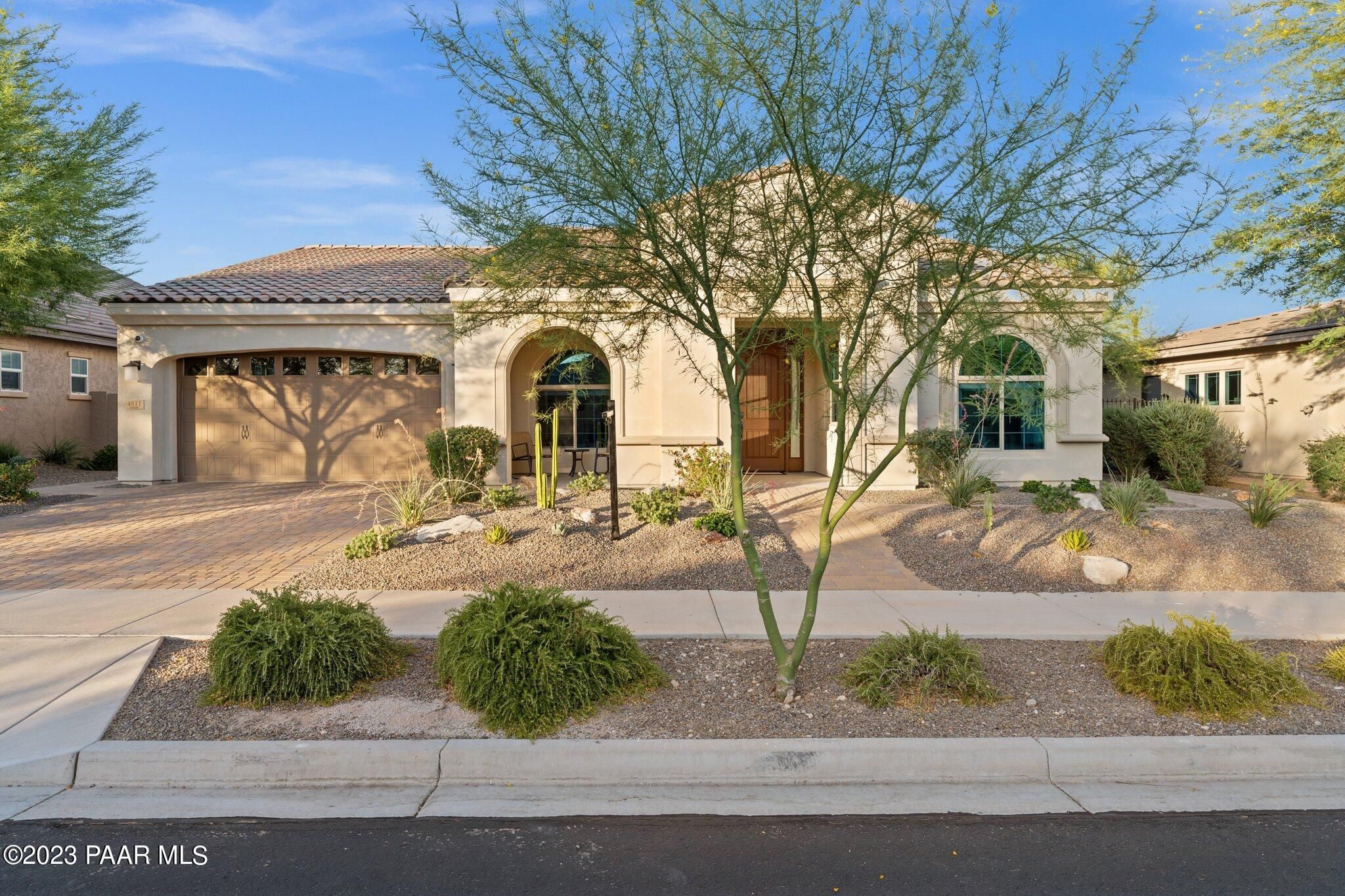 4811 N Grandview Drive