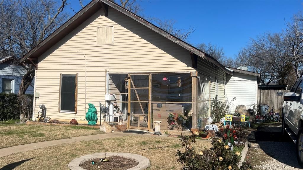402 W Trammell Avenue