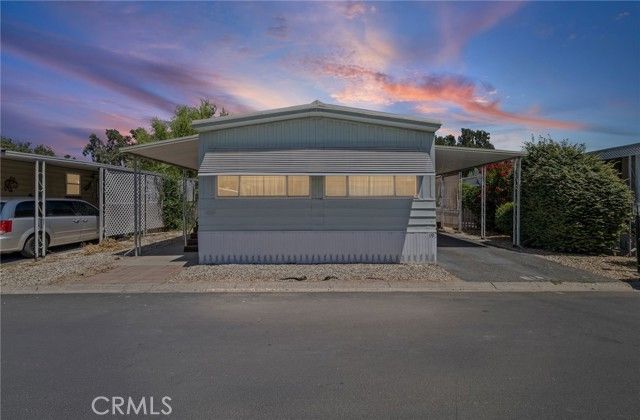 982 E Lassen Avenue 19