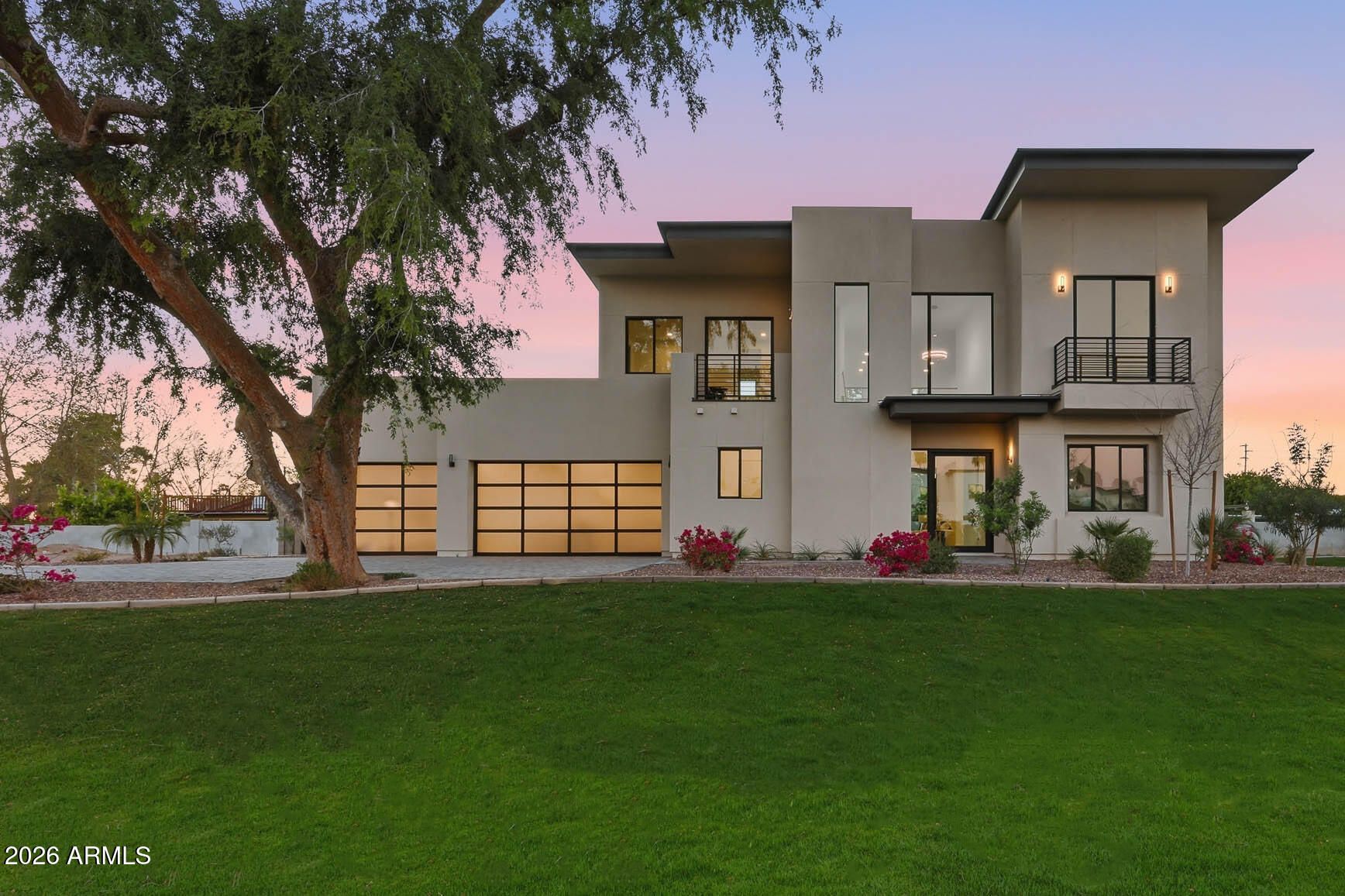 100 W Northern Avenue 15