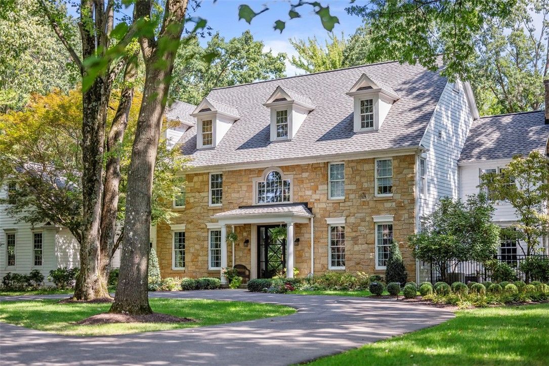 904 Champlain Place
