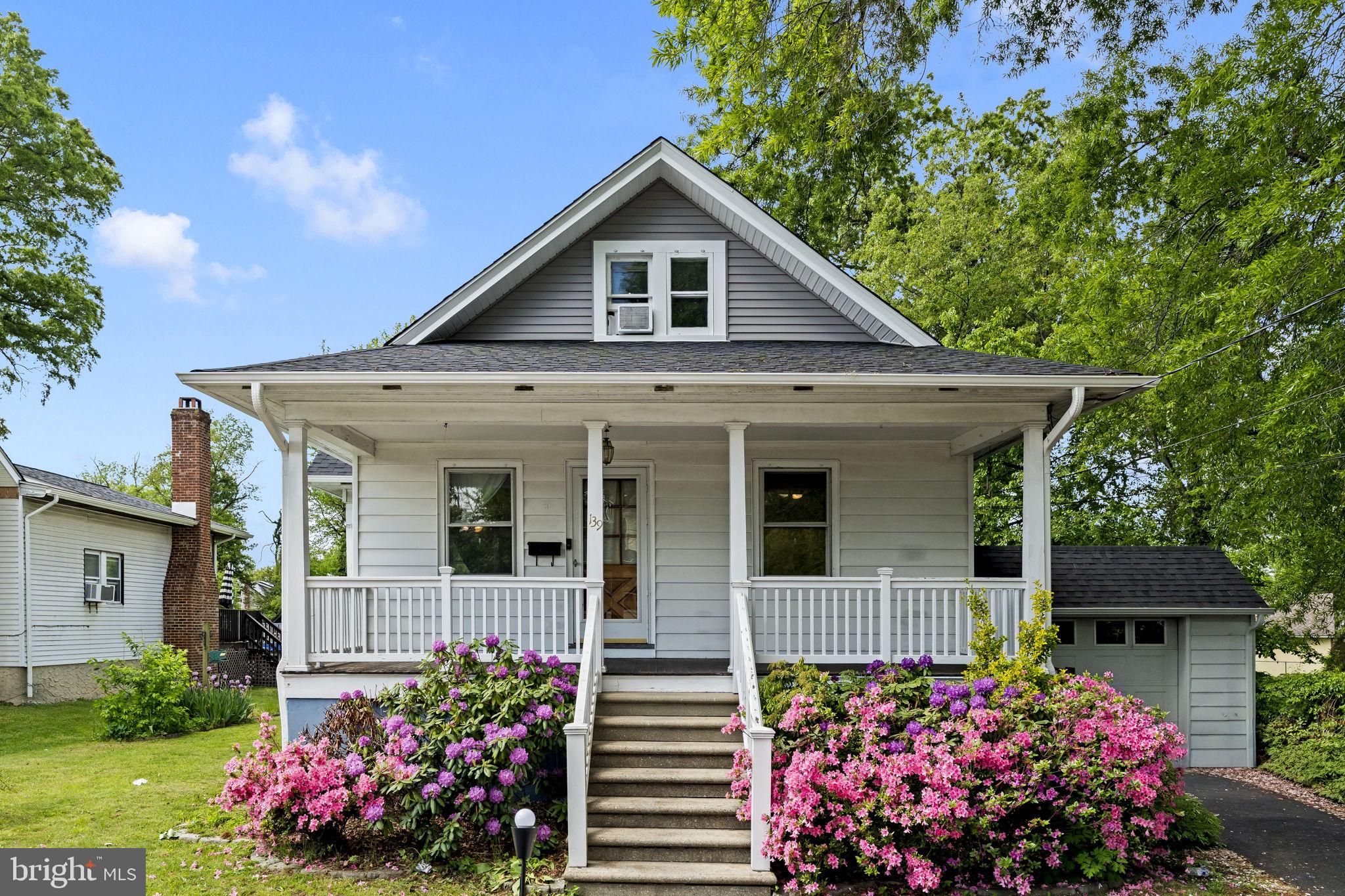 139 Watkins Avenue