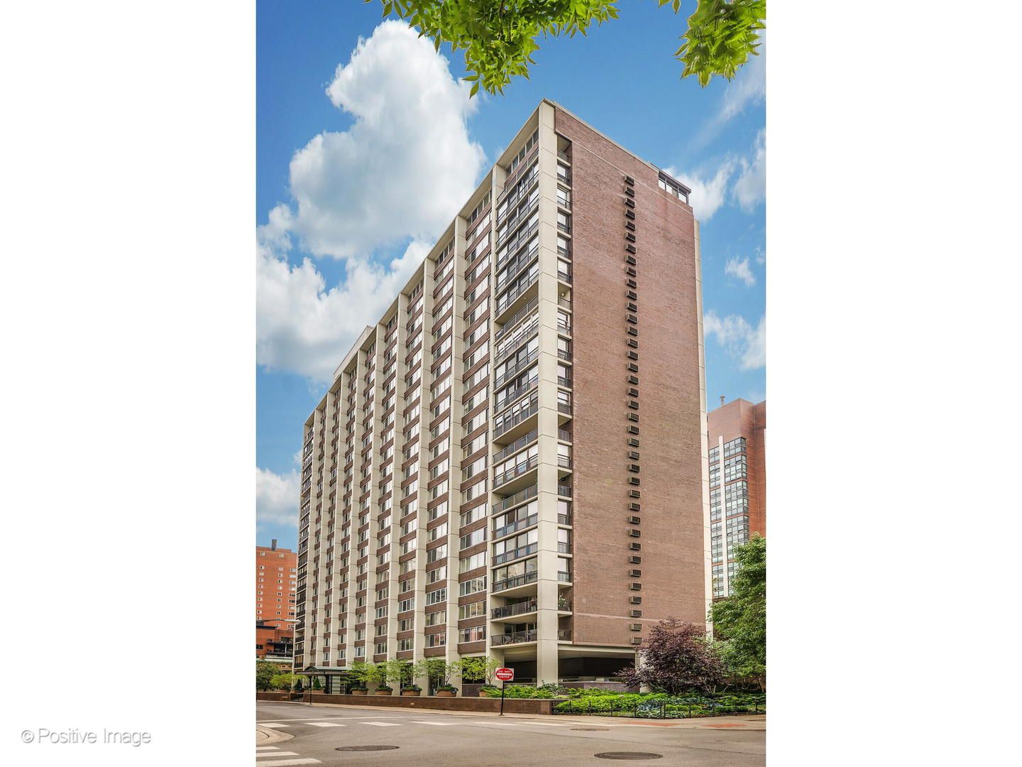 1 E Schiller Street 8B
