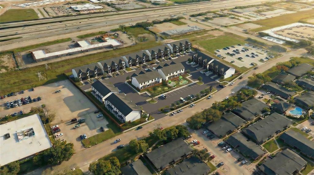 81 Northpoint Dr Building 5b