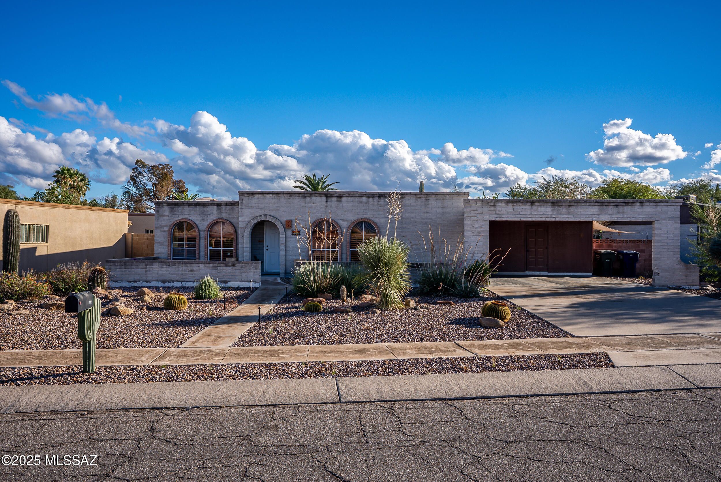 442 N Bull Run Drive