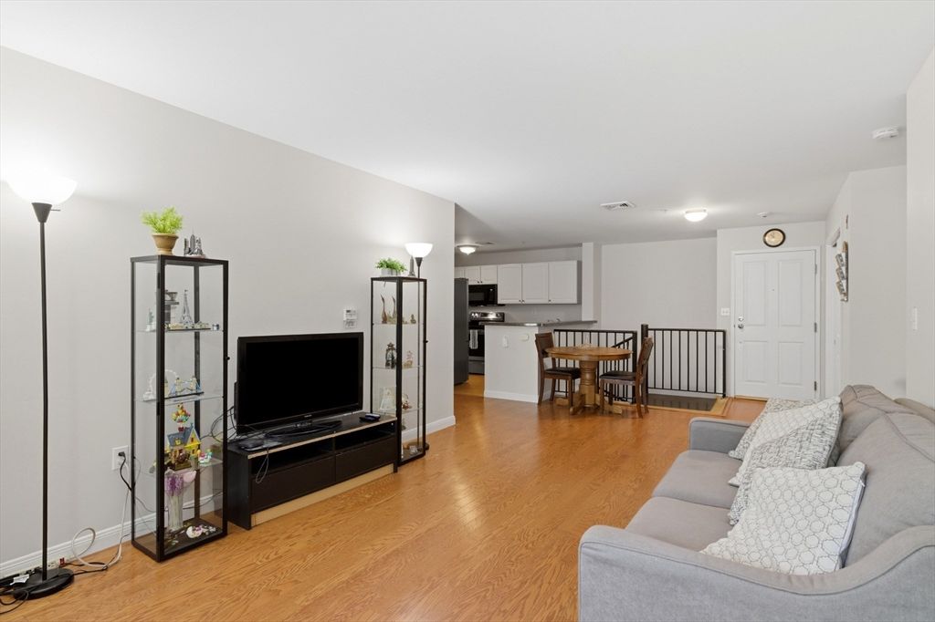30 Franklin Street 113