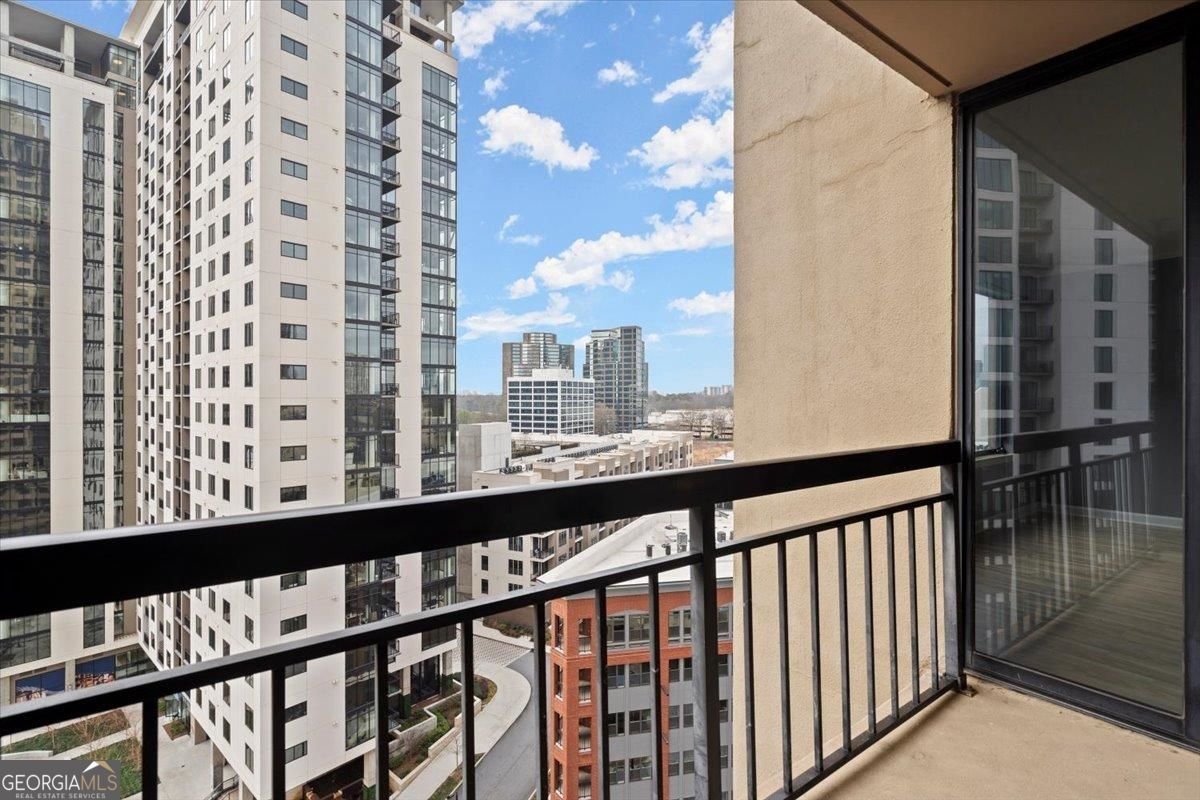 3481 Lakeside Drive Ne 1604