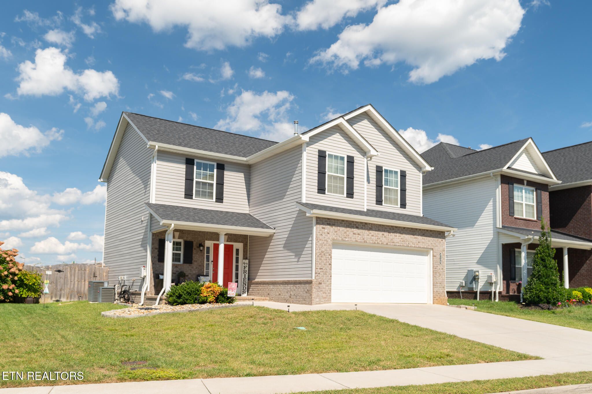 3138 Creekbend Lane