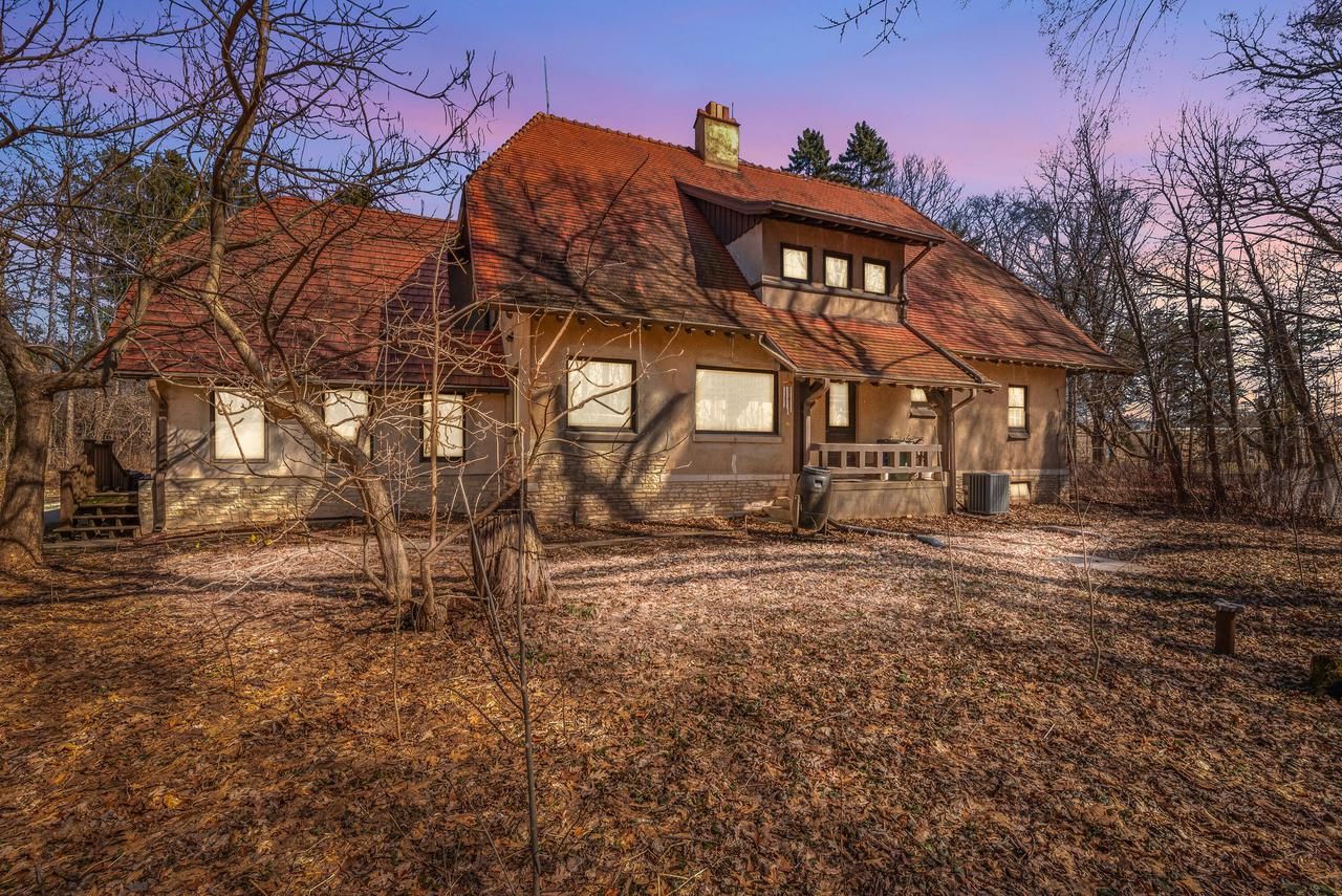 6789 North Elm Tree Road