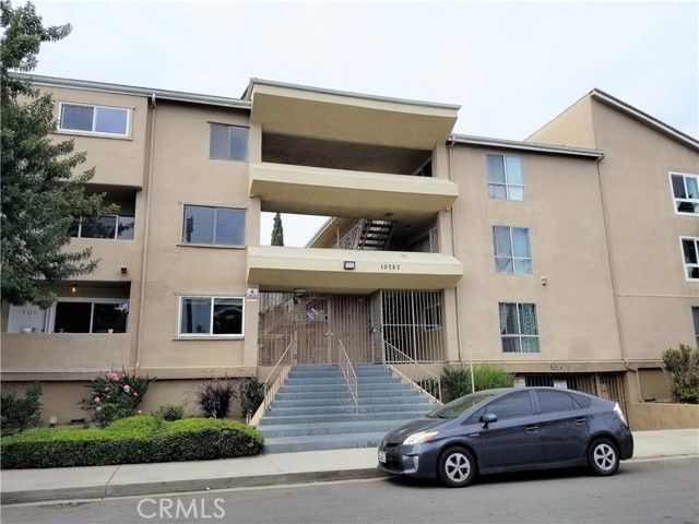 10757 Hortense Street 112