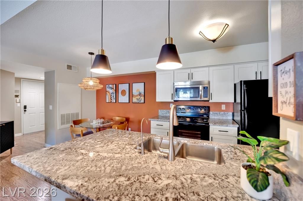 231 West Horizon Ridge Parkway 1227