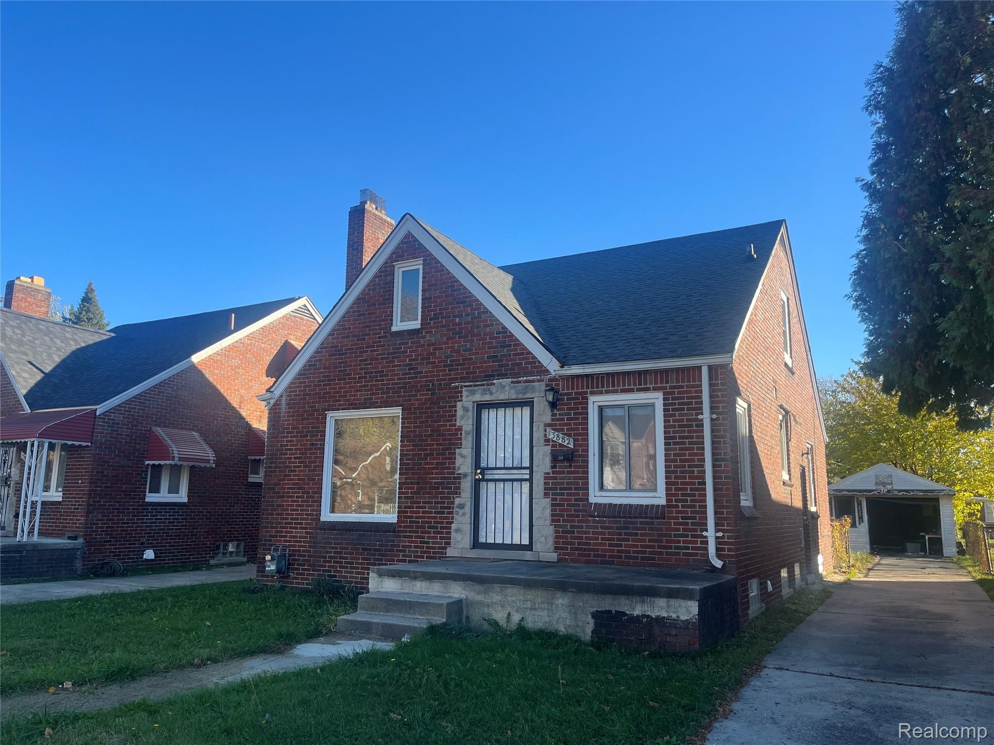 13882 Fairmount Drive