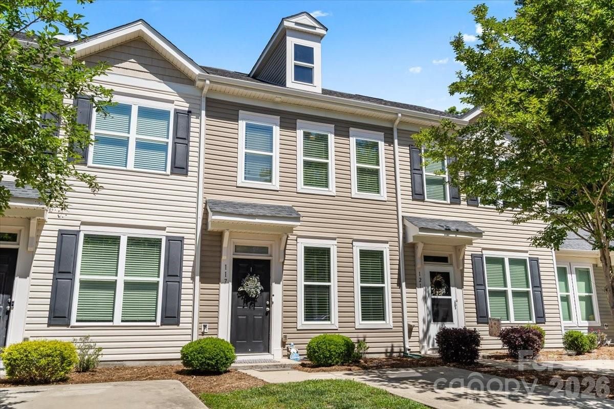 117 N Island Village Drive N