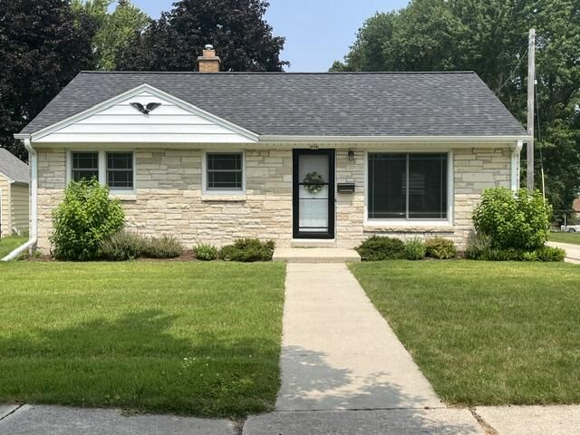 238 Lincoln Dr N