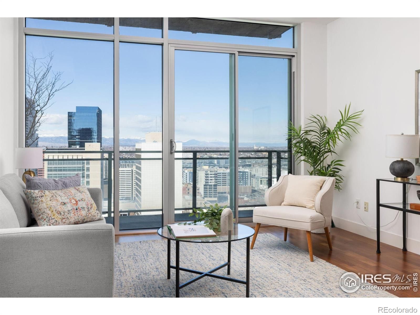 2001 Lincoln Street 2113