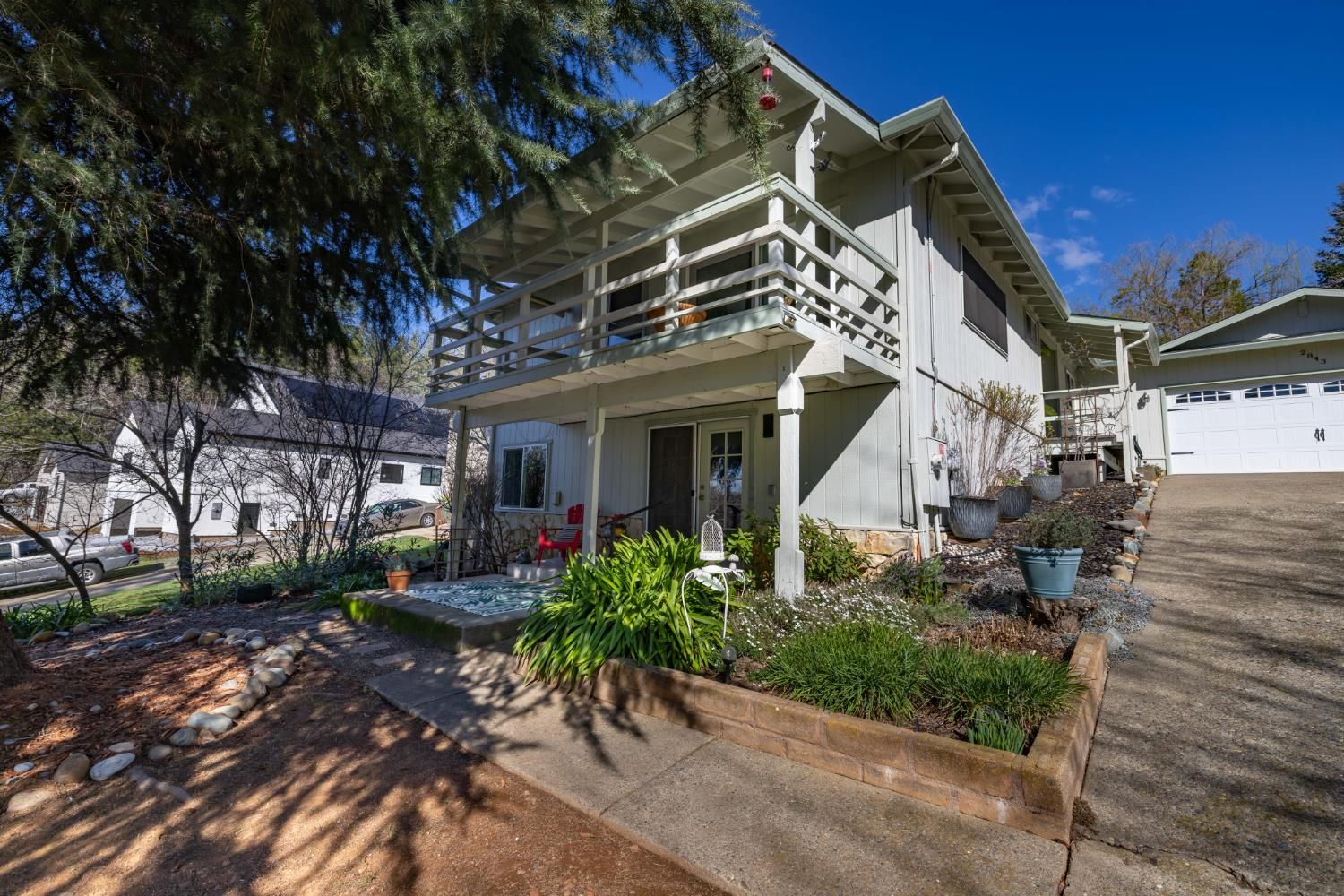 2843 Camino Heights Drive