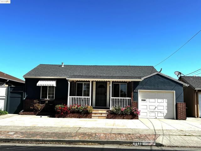 2119 Lincoln Ave
