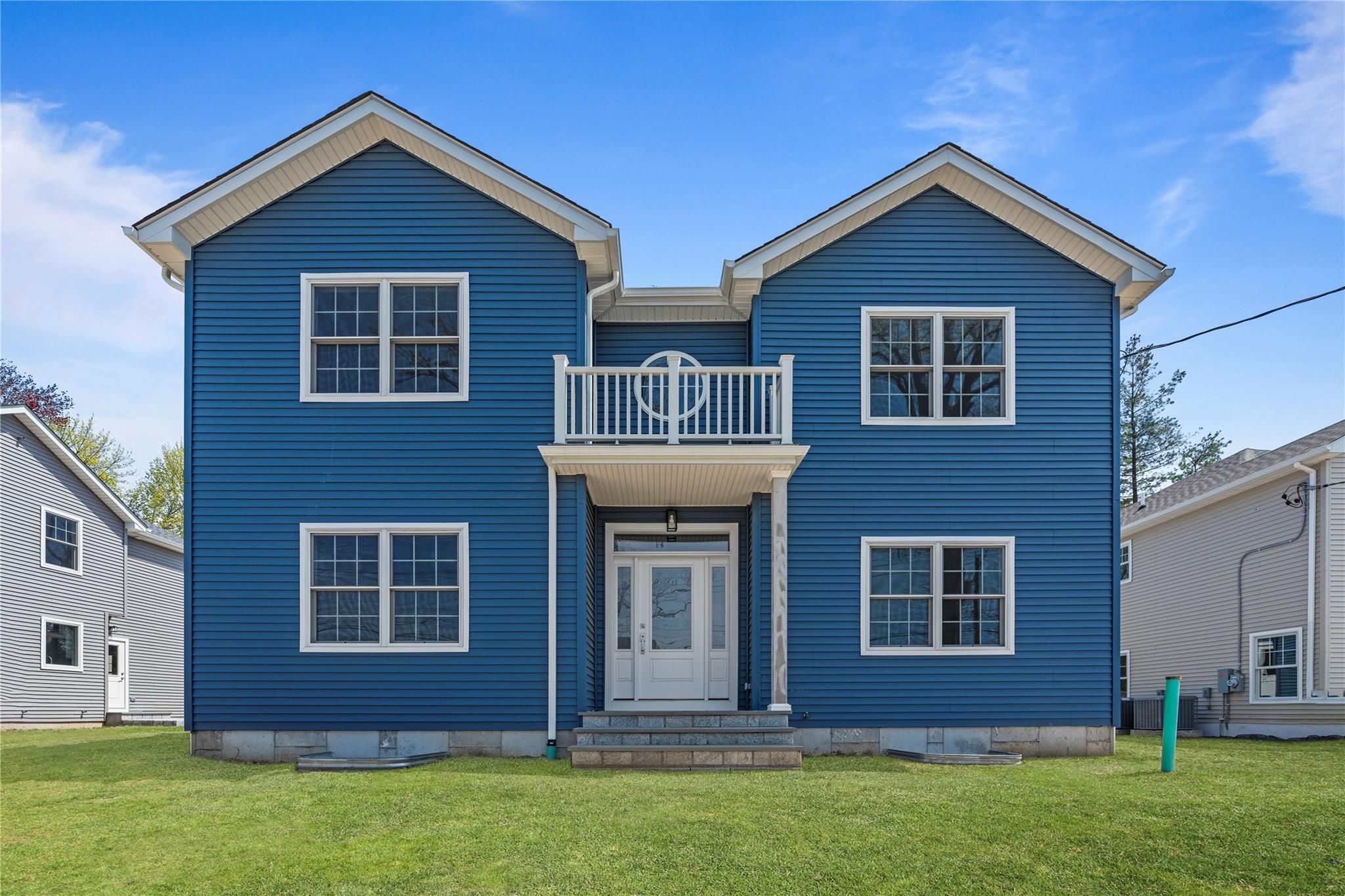 563 King Street