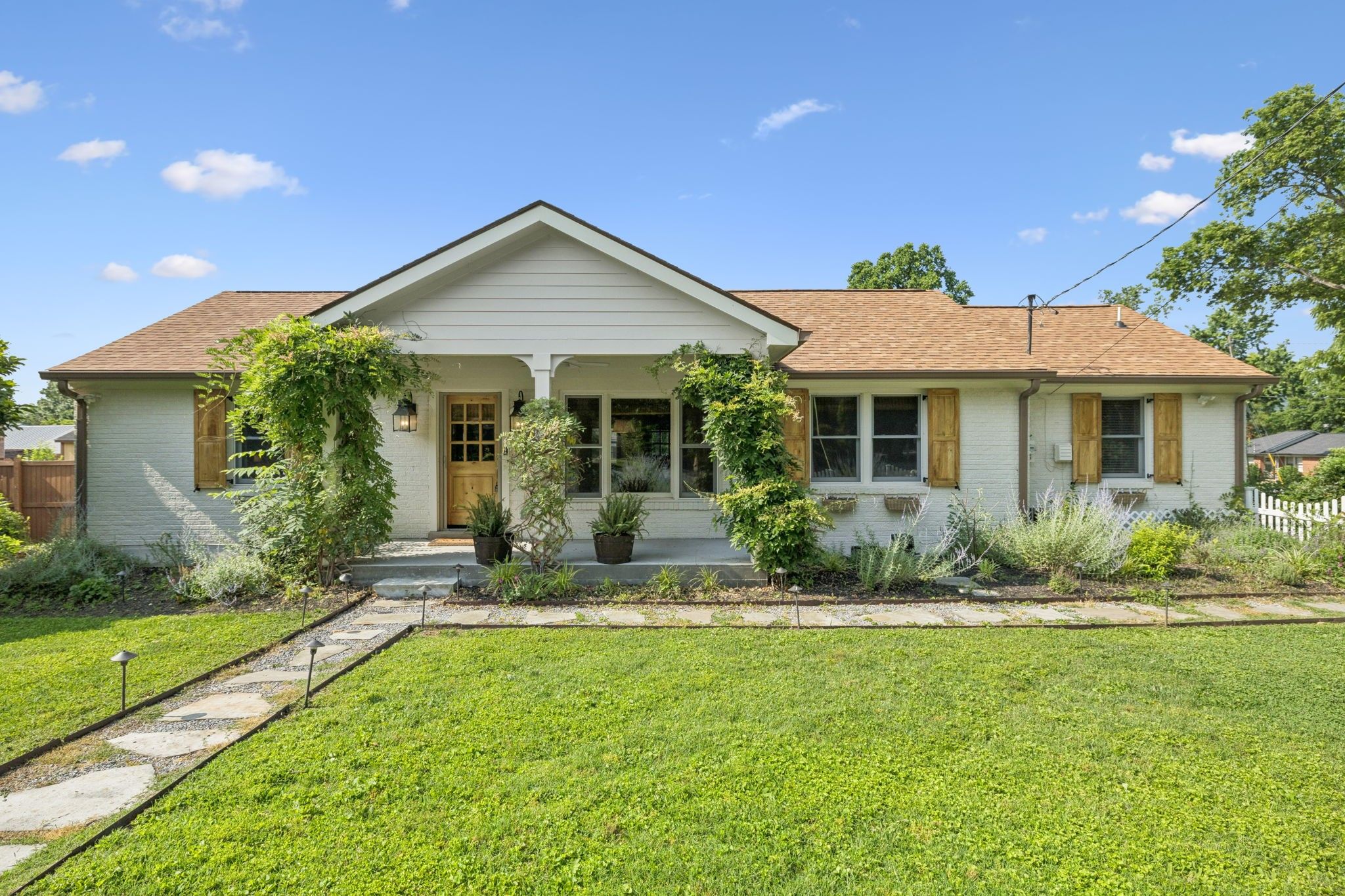 200 James Ave