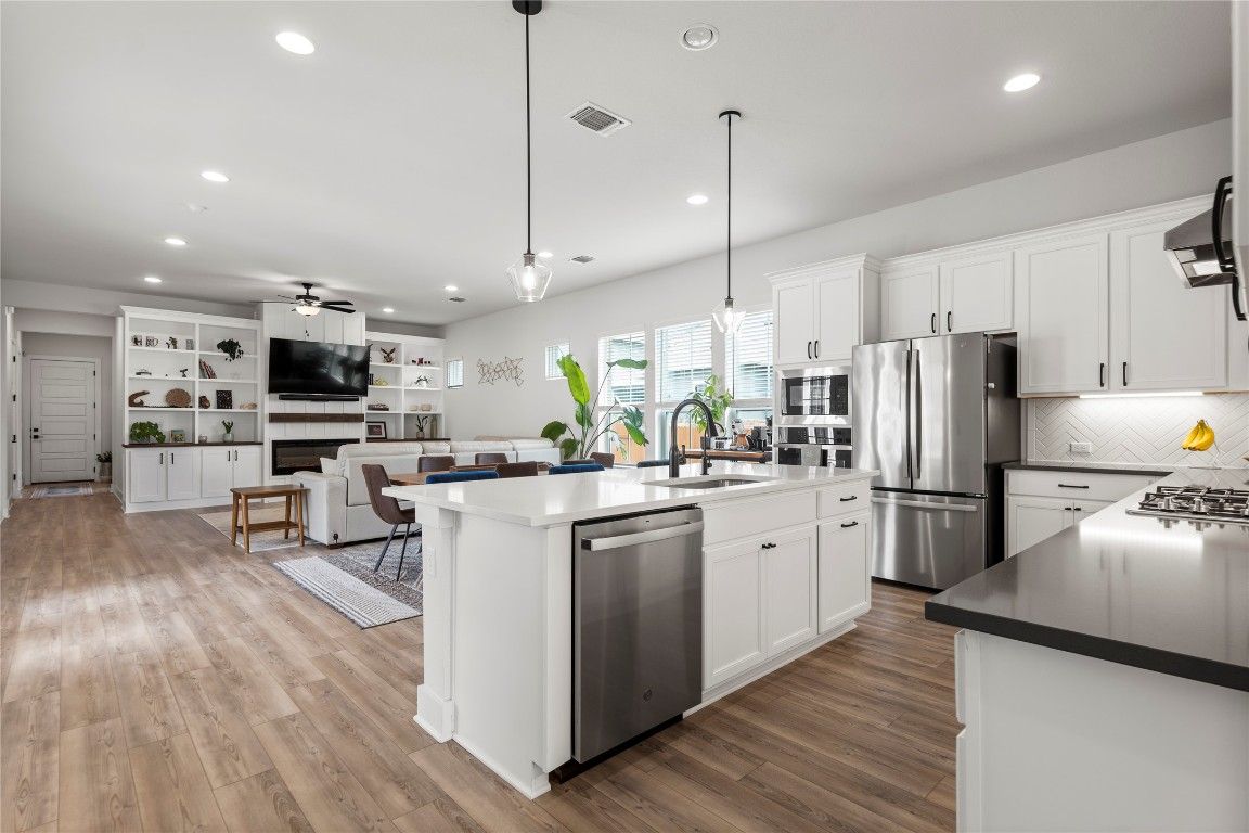 8904 Apogee Boulevard