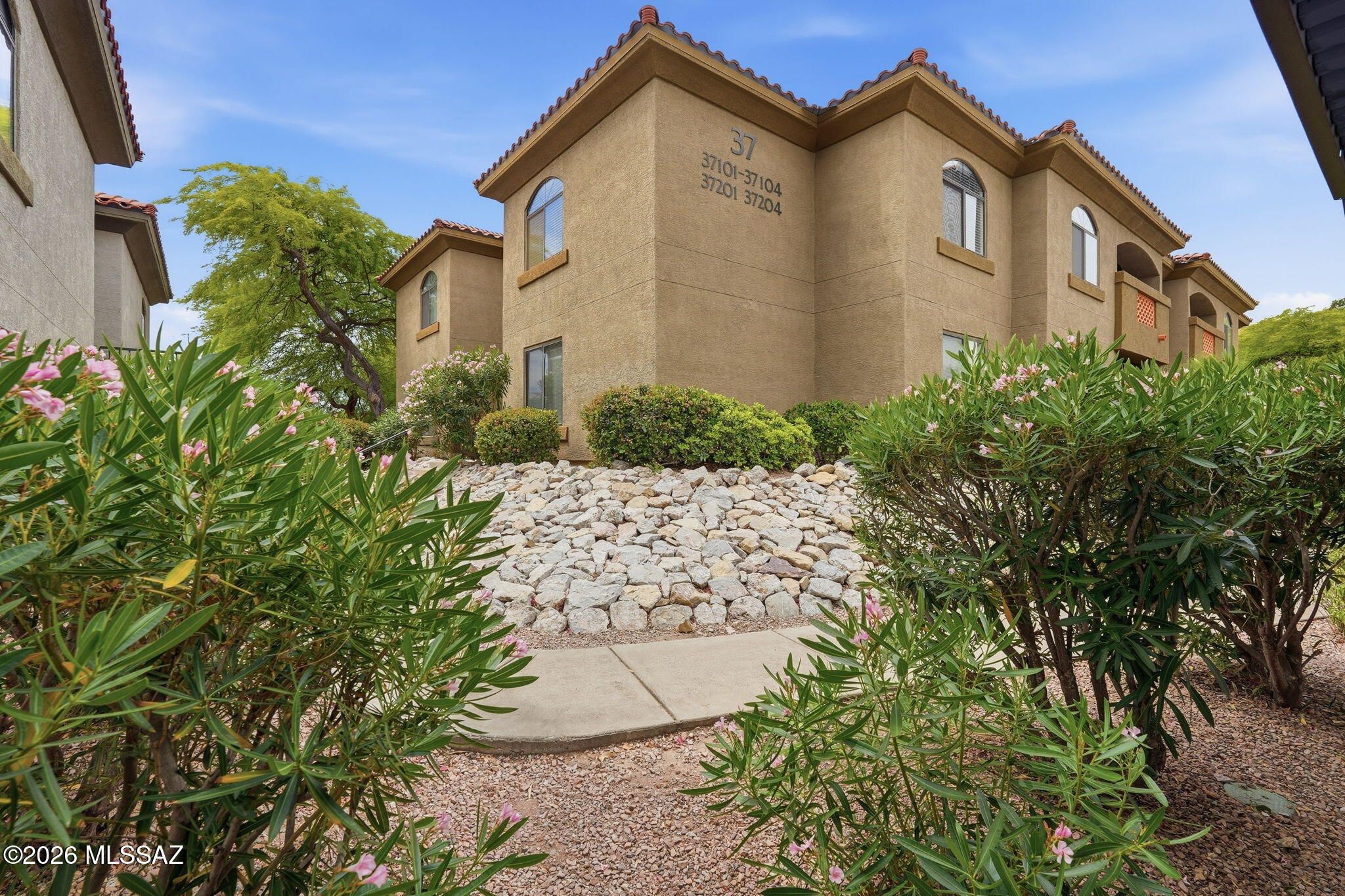 5751 N Kolb Road 37202
