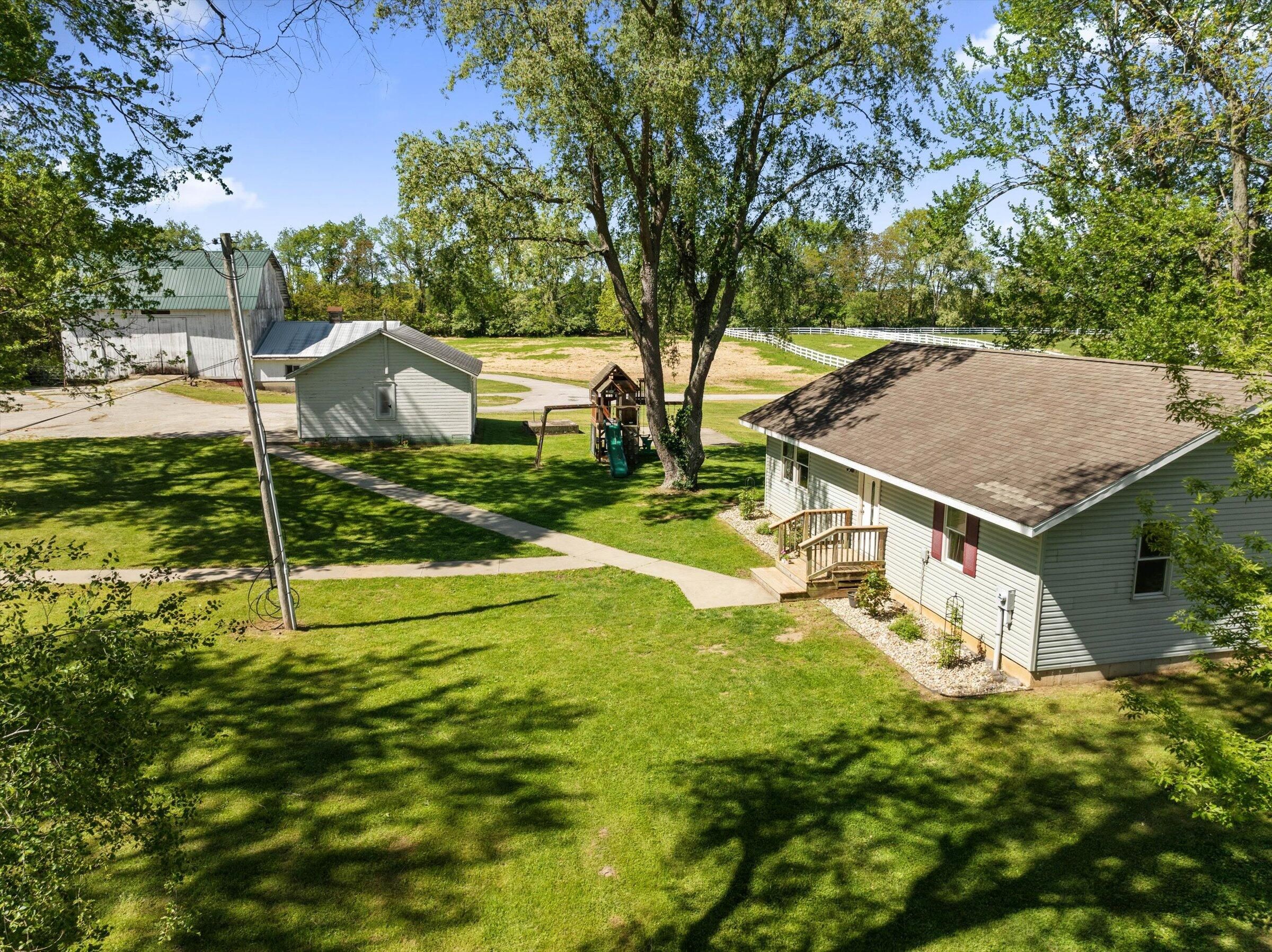 1915 N Us Hwy 31