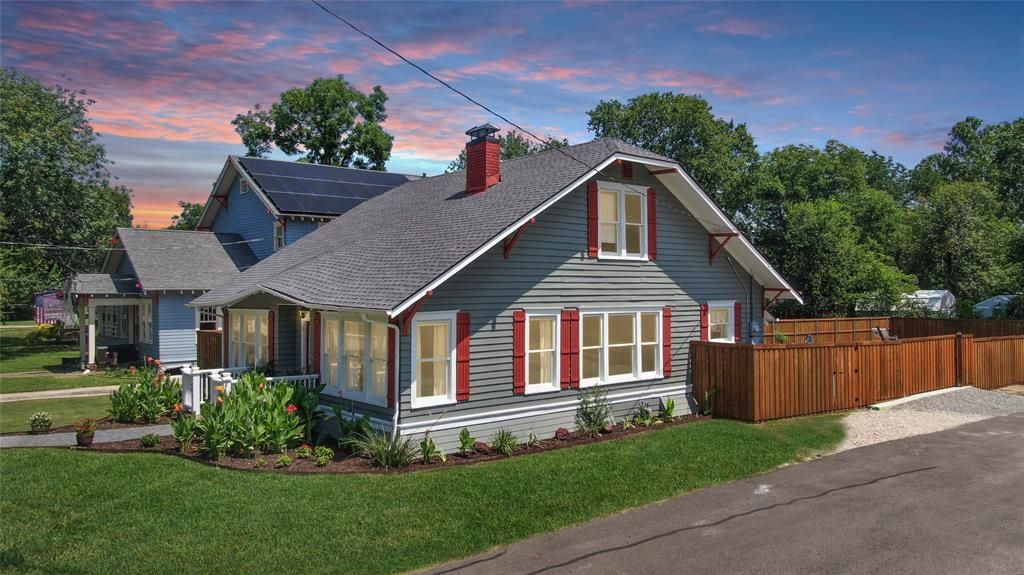 1407 W Louisiana Street