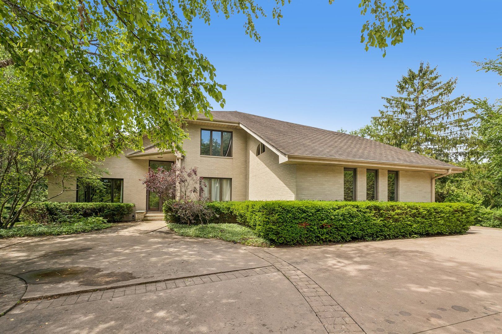 1191 Hunters Lane