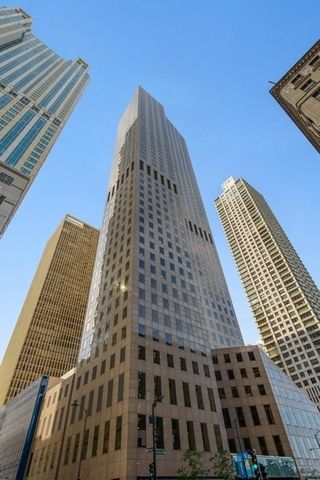 950 N Michigan Avenue 4401