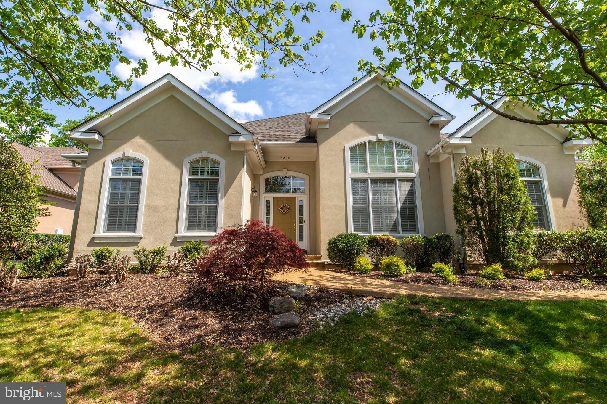 8277 Roxborough Loop