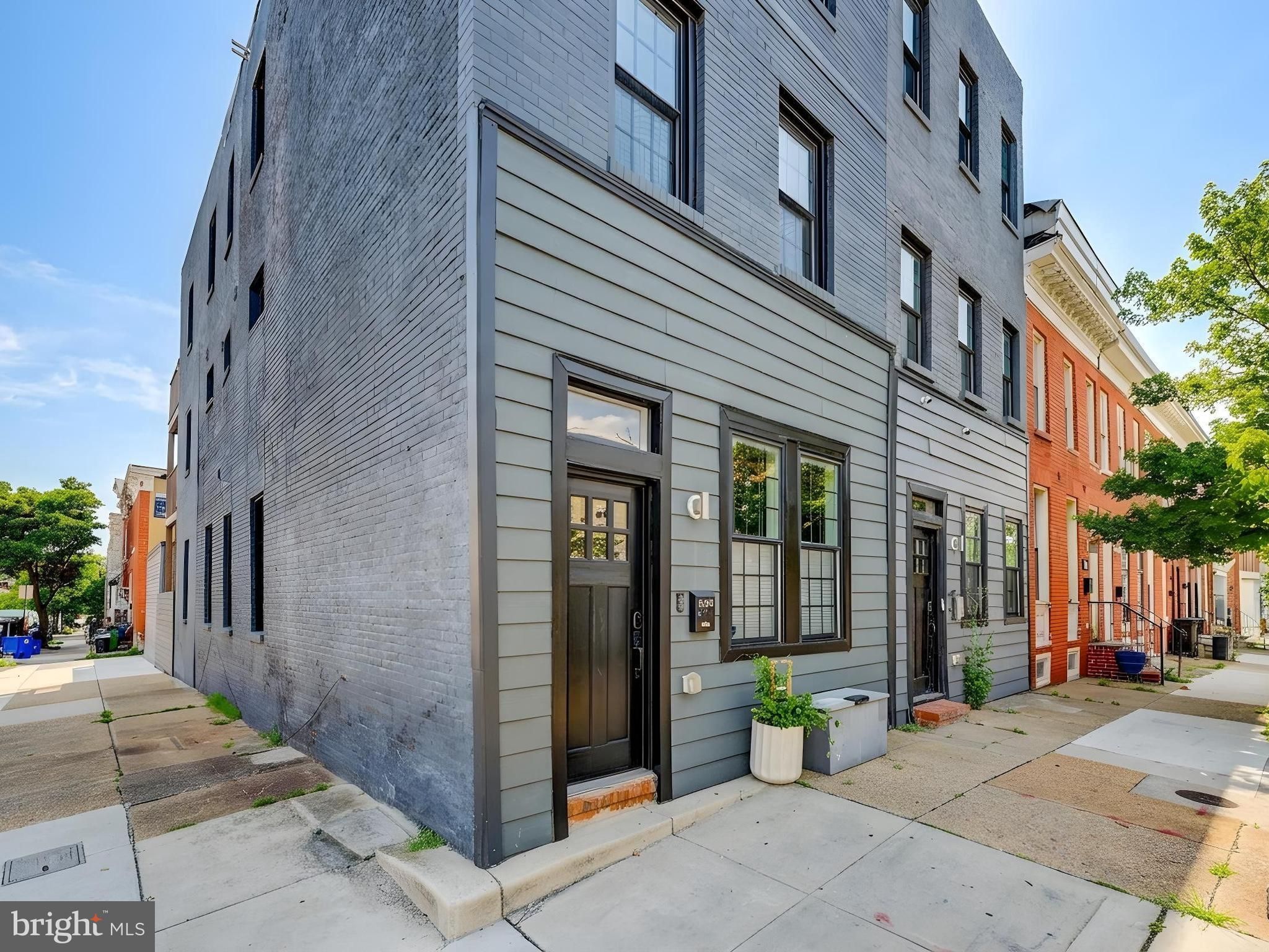 2100 E Fayette Street