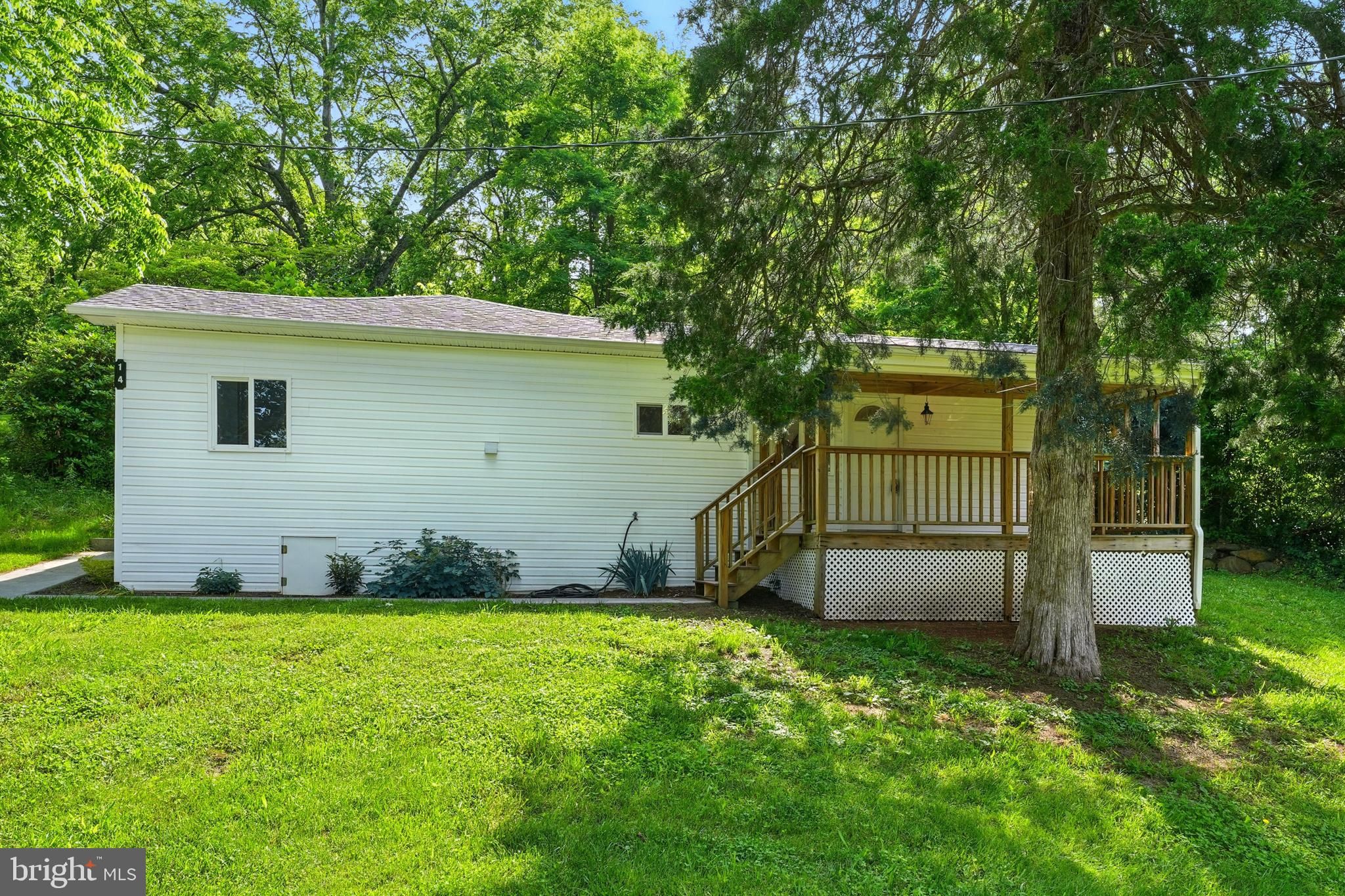 14 Summit Point Drive