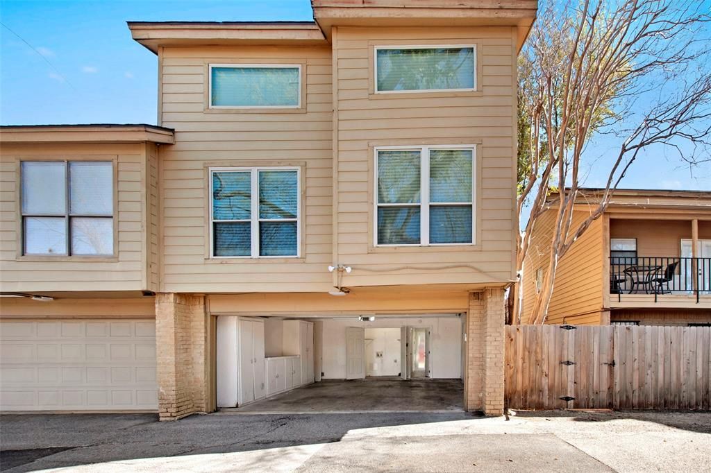 7031 Holly Hill Drive 8